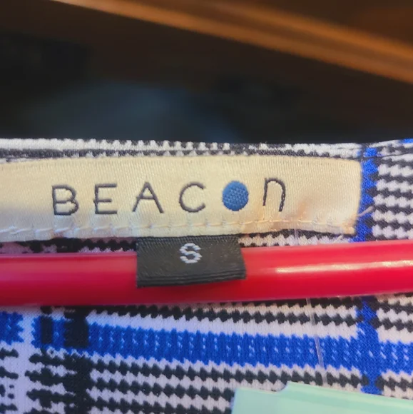 Beacon Blouse Size Small - Picture 2 of 3
